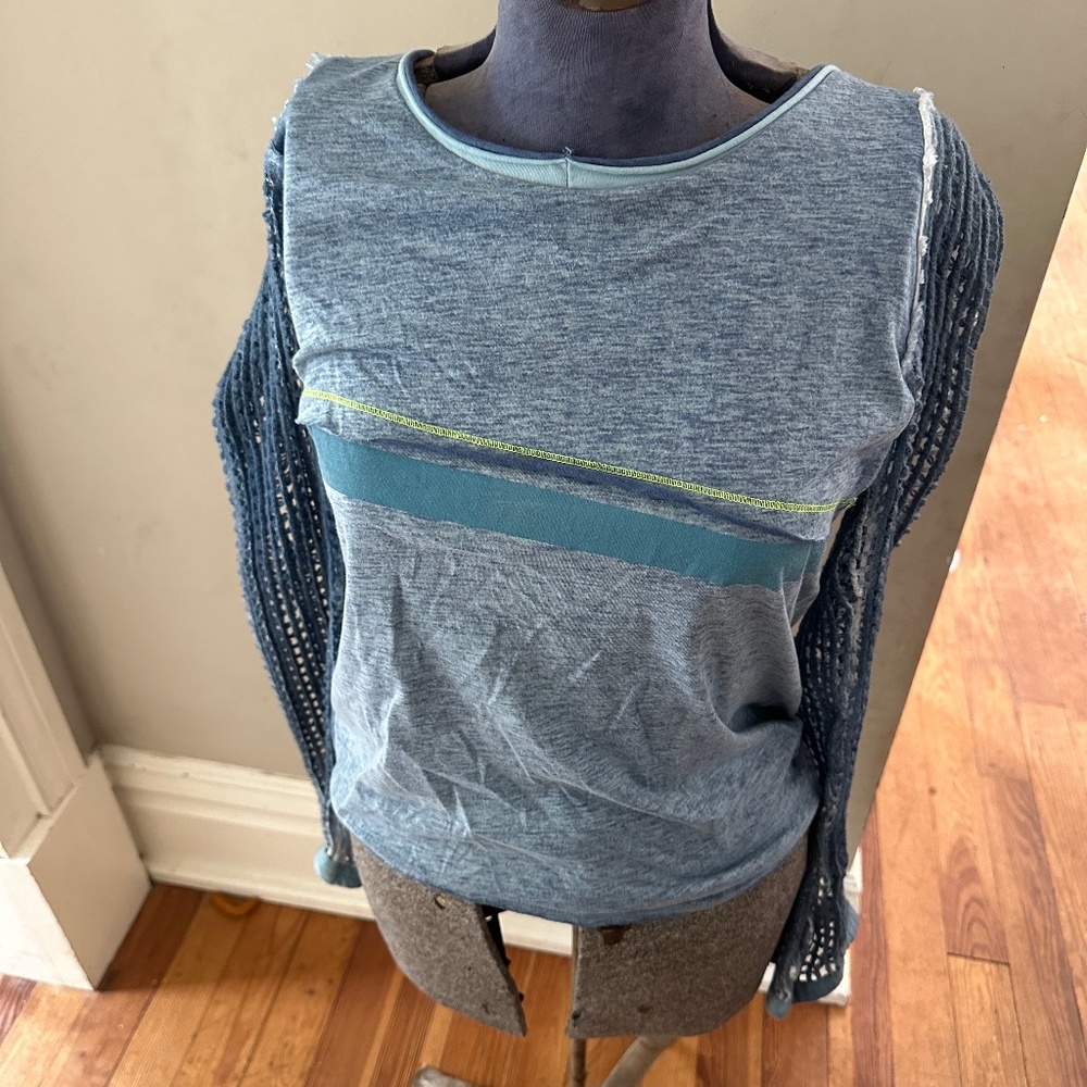 Free People Women’s xs Bohemian pullover hoodie